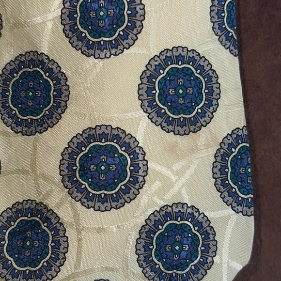 Morgan Hart 100% Silk Tie - Picture 2 of 3